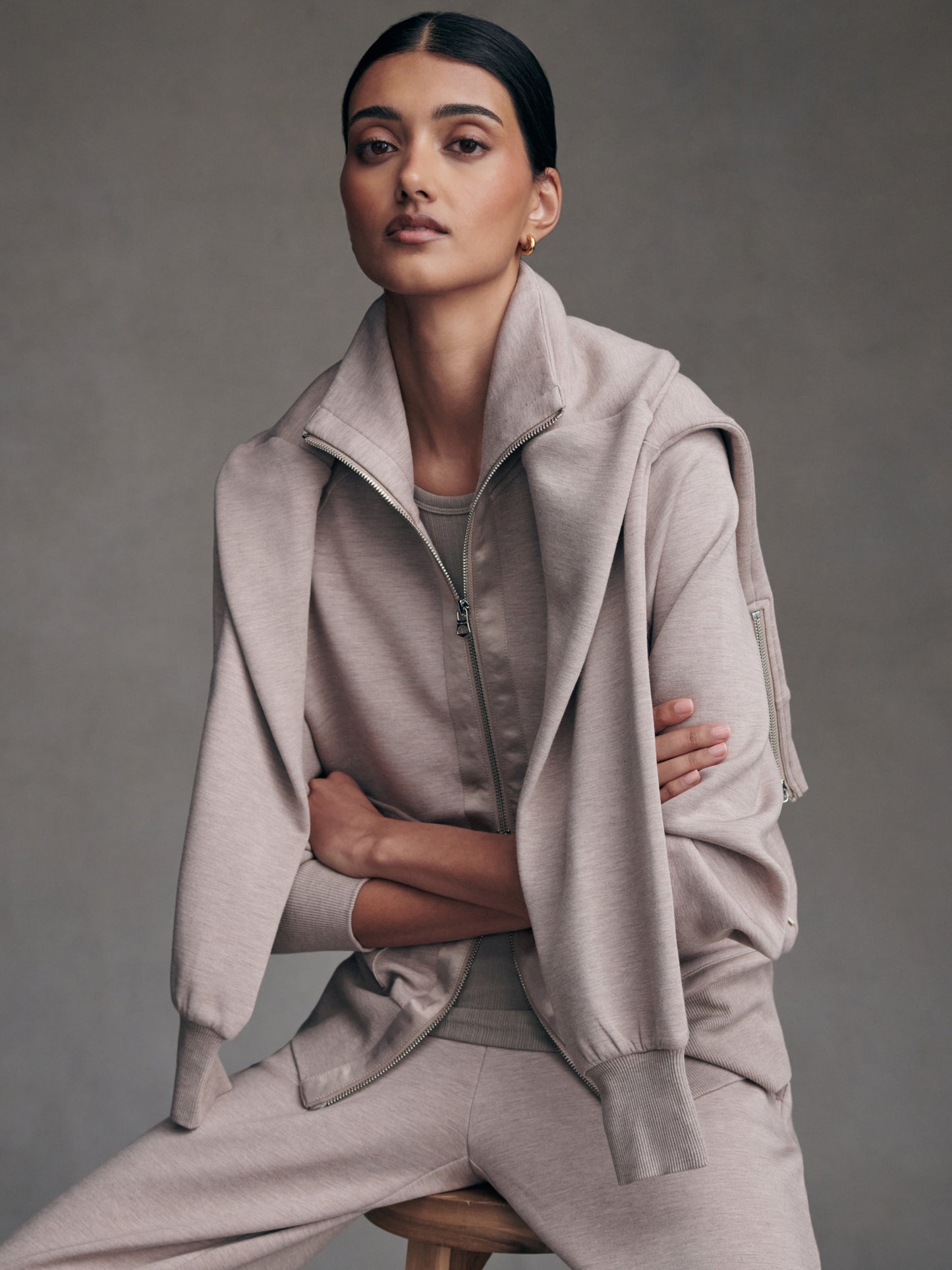 roxbury zip through image 0