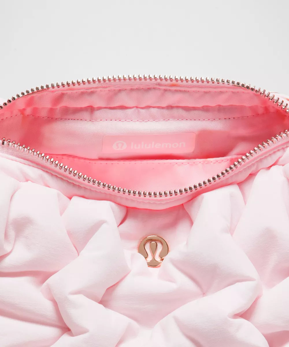 Quilty Pull Small Crossbody Bag - Pearl Pink
